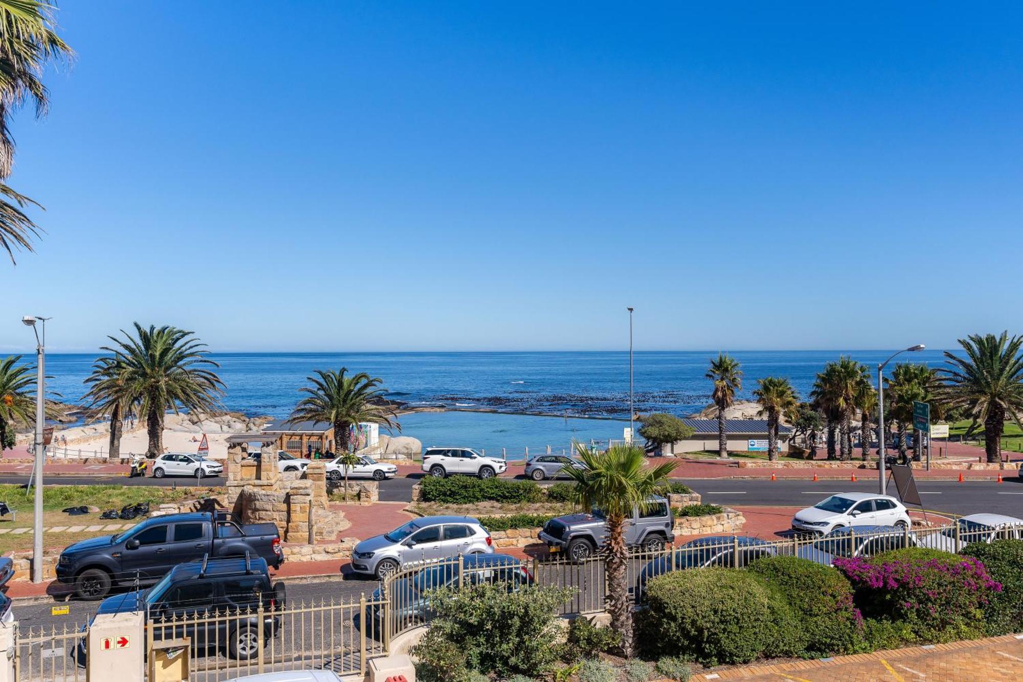 Tidal Pool Apartments - Camps Bay Kaapstad Buitenkant foto