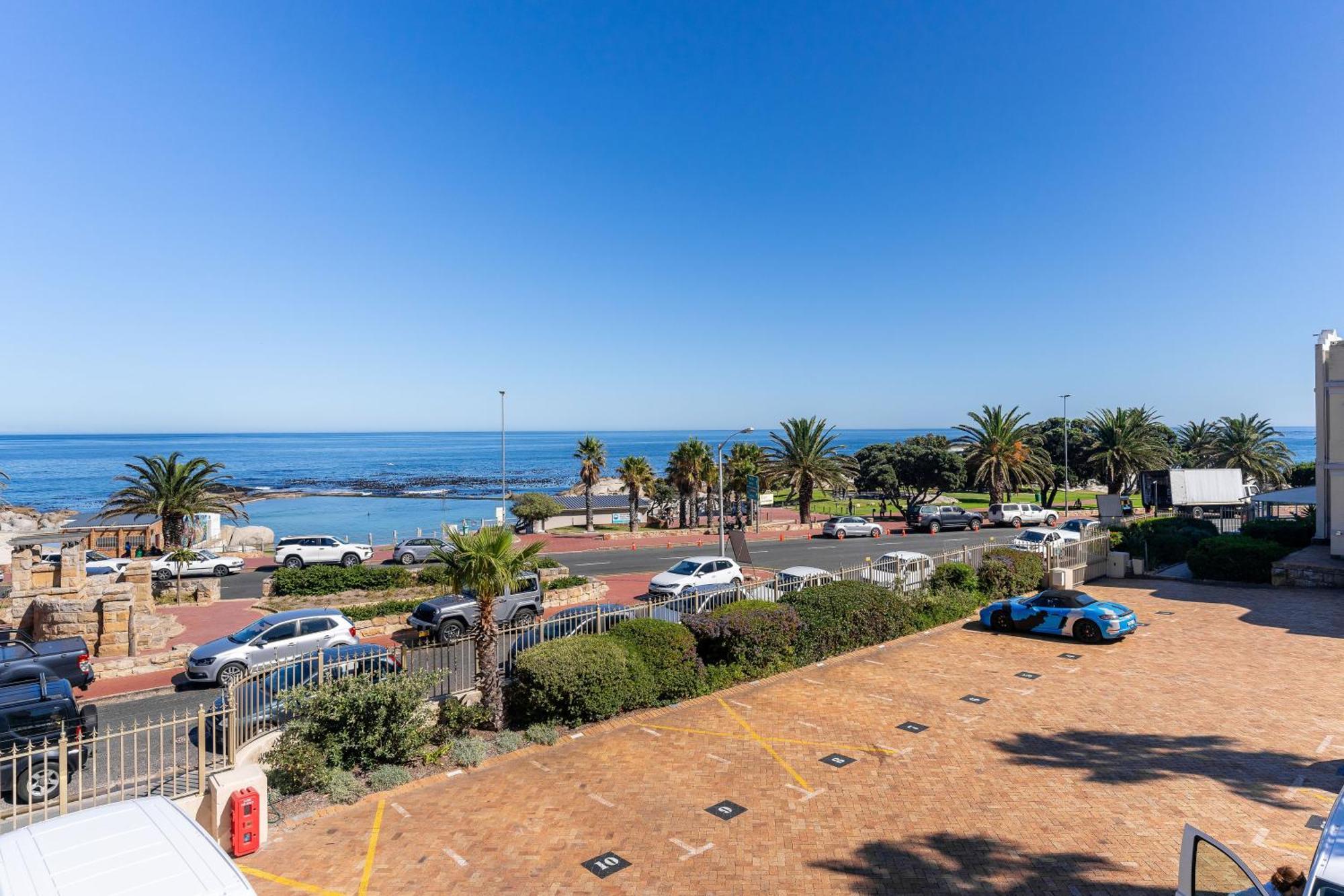 Tidal Pool Apartments - Camps Bay Kaapstad Buitenkant foto